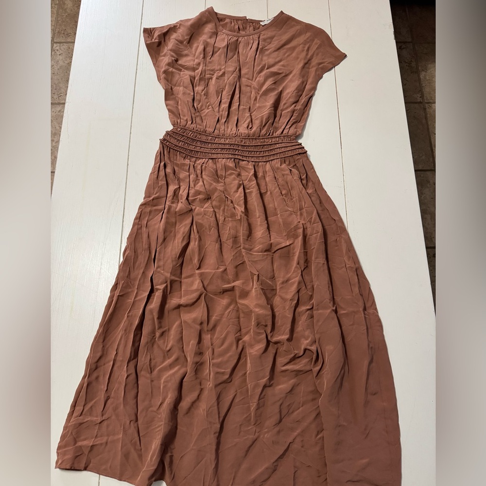 Everlane The Gathered Midi Dresss